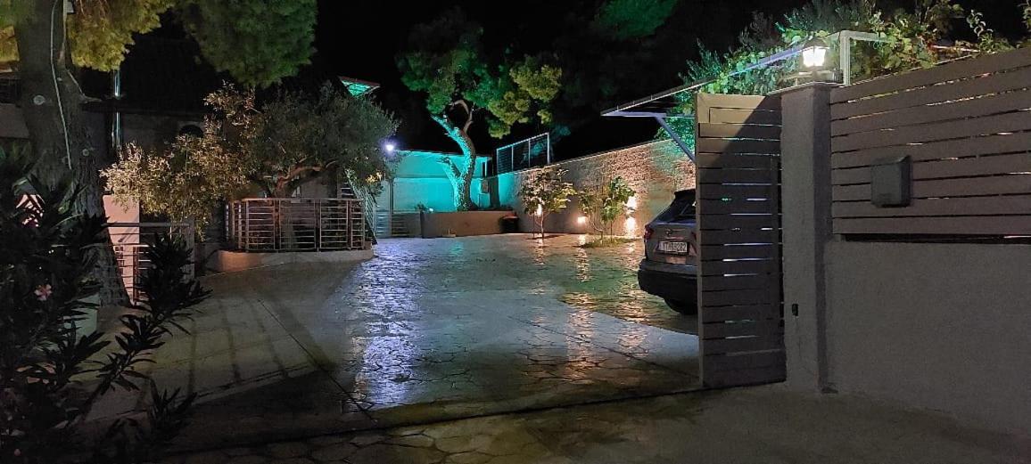 Guesthouse Aggelos Porto Germeno Exteriör bild